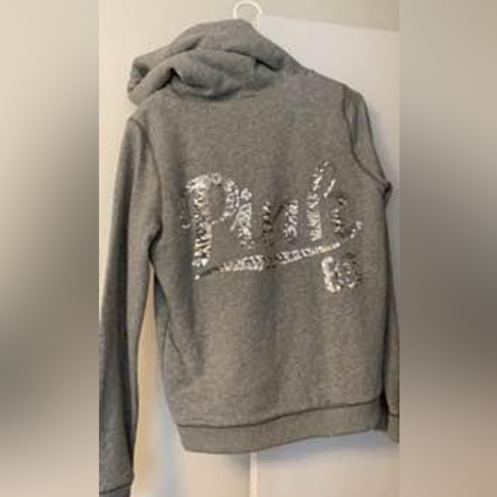 VS PINK thick, cozy zip up jacket | size medium